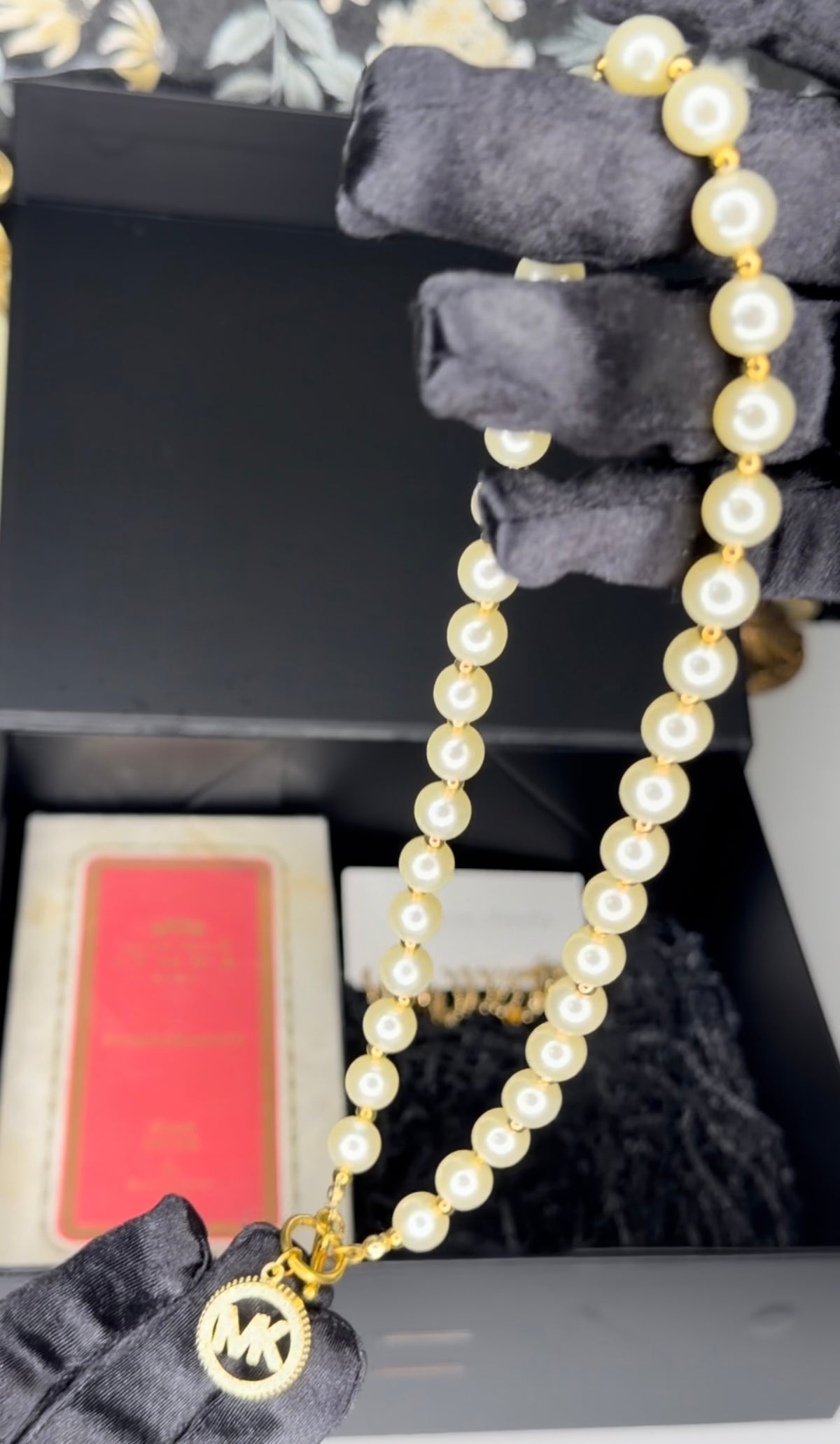 Luxury Black Gift Box | Musk & Jewelry Gift Set ✨🎁