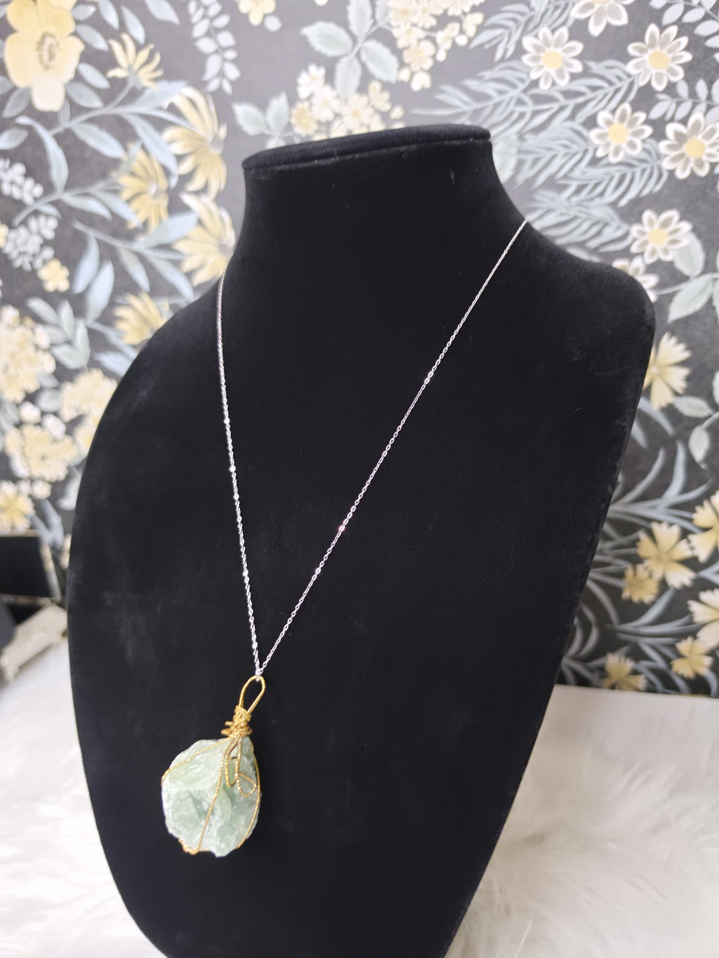 Handmade Irregular Natural Stone Amethyst

Pendant Necklaces 925 sterling silver Rose Quartz Crystal Wire Wrapped Necklace for Women