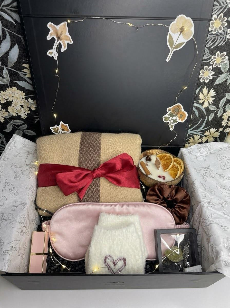 Autumn box with soft and warm pieces for you