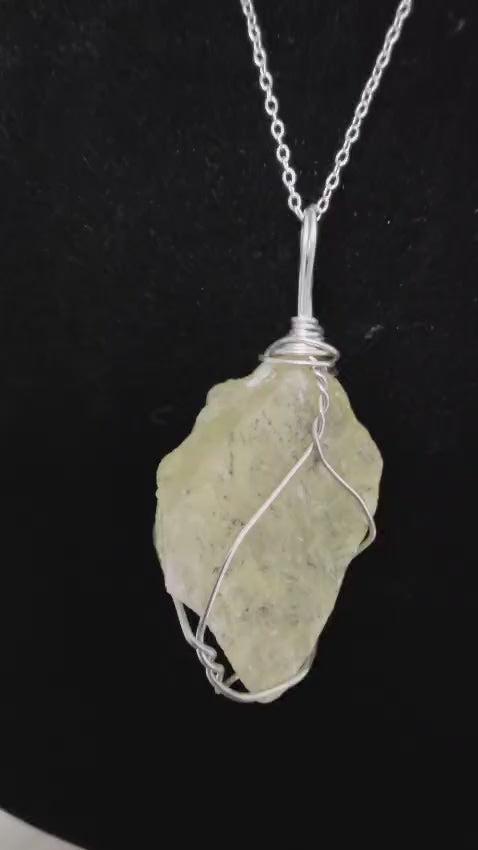 Handmade Irregular Natural Stone Amethyst

Pendant Necklaces 925 sterling silver Rose Quartz Crystal Wire Wrapped Necklace for Women